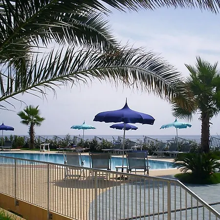 Meridian Hotel 4*